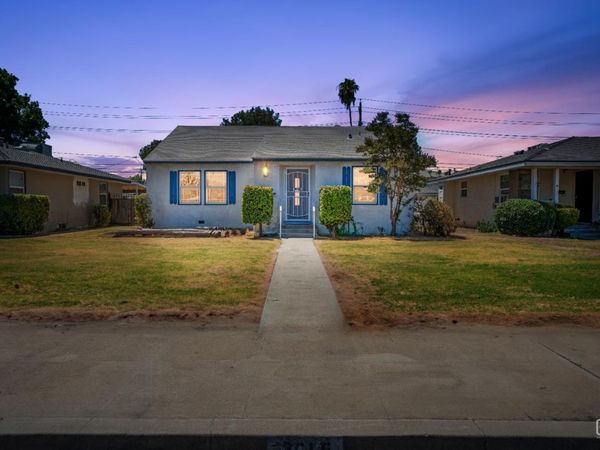 2615 Truxtun Avenue, Bakersfield, CA 93301