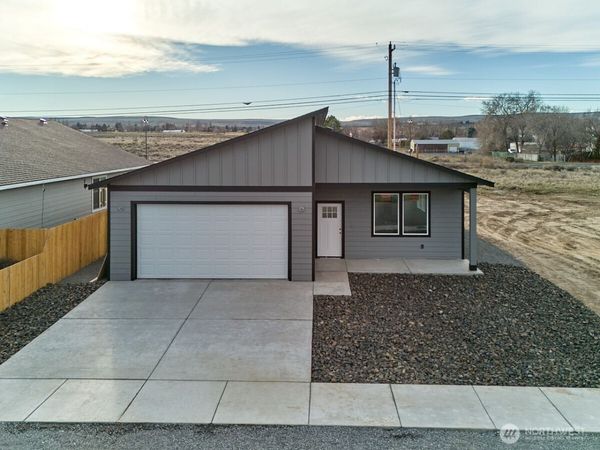 721 S Aster Street , Soap Lake, WA 98851