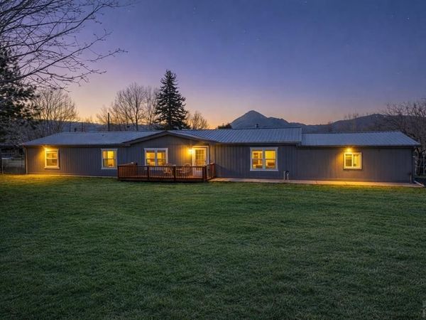 902 Willis Ave, La Veta, CO 81055