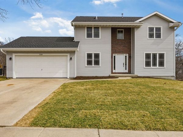 3310 Riverside Drive NE, Cedar Rapids, IA 52411