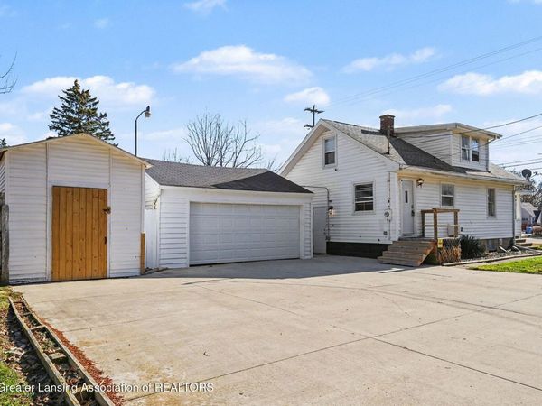 5838 S Martin Luther King Junior Boulevard, Lansing, MI 48911