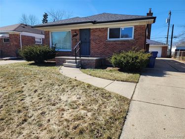 24643 Rosalind , Eastpointe, MI 48021