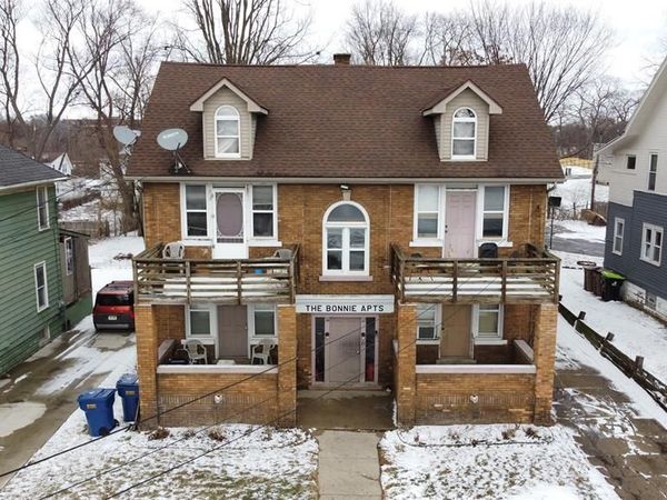 32 Augusta Avenue , Pontiac, MI 48341