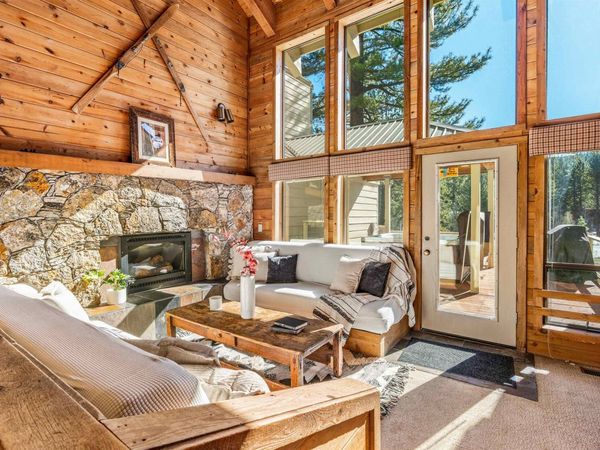519 Wolf Tree, Truckee, CA 96161