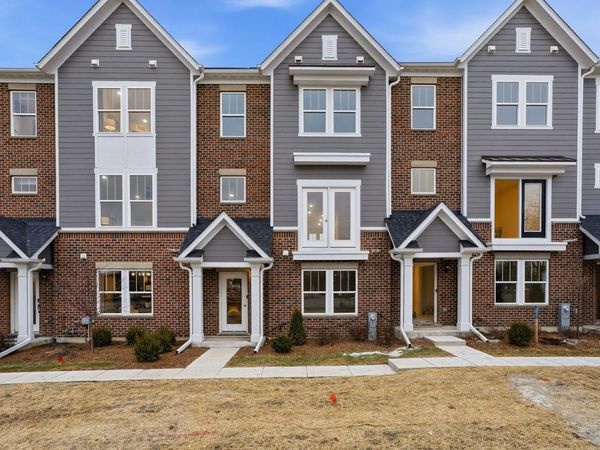 232 Warren Lane , Unit 11546, Schaumburg, IL 60193