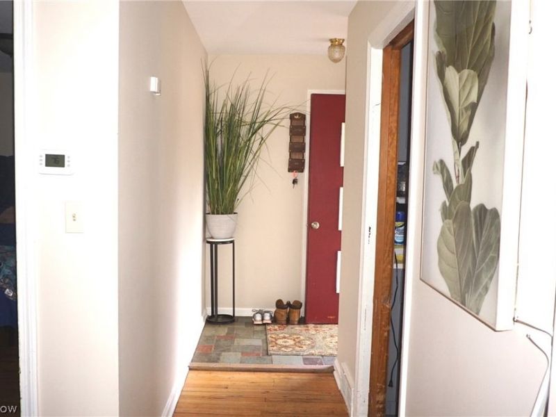 2017 Natona Road, Euclid, OH 44117 Photo 3