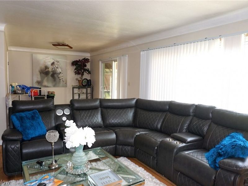 2017 Natona Road, Euclid, OH 44117 Photo 5