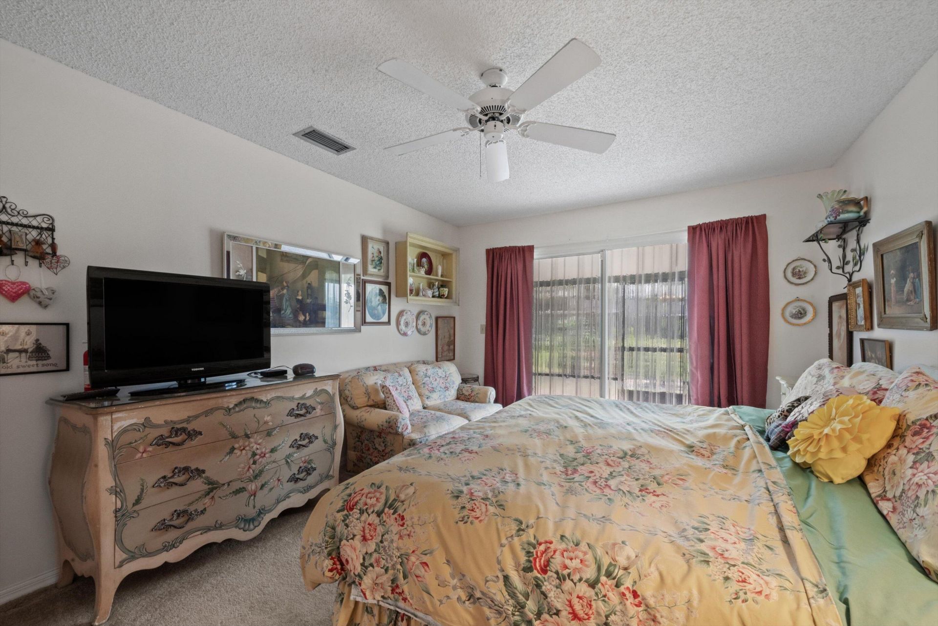 912 NE Sandalwood Place, Jensen Beach, FL 34957 Photo