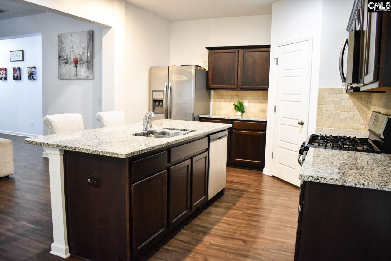 240 Bickley View Court Photo 6