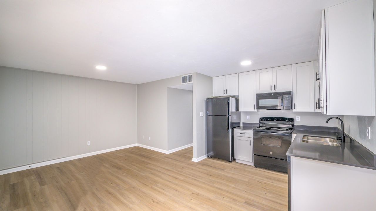 1533 S Bronough Street, Unit G-M, Tallahassee, FL 32301 Photo