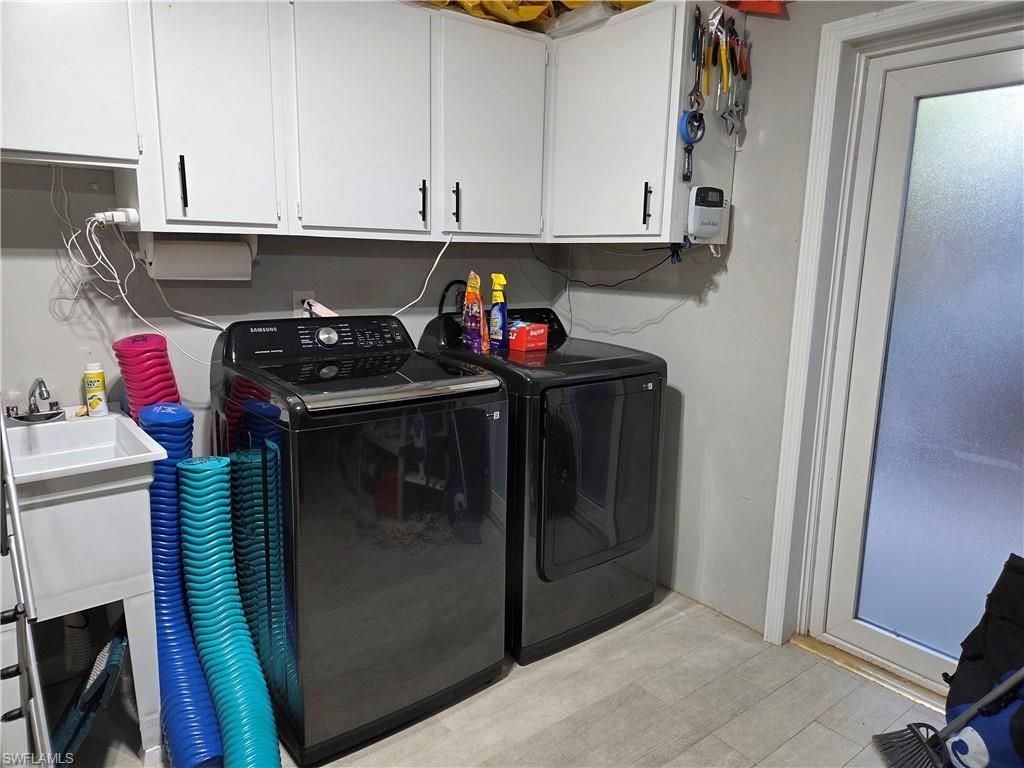 3594 Rita Ln, Saint James City, FL 33956 Photo