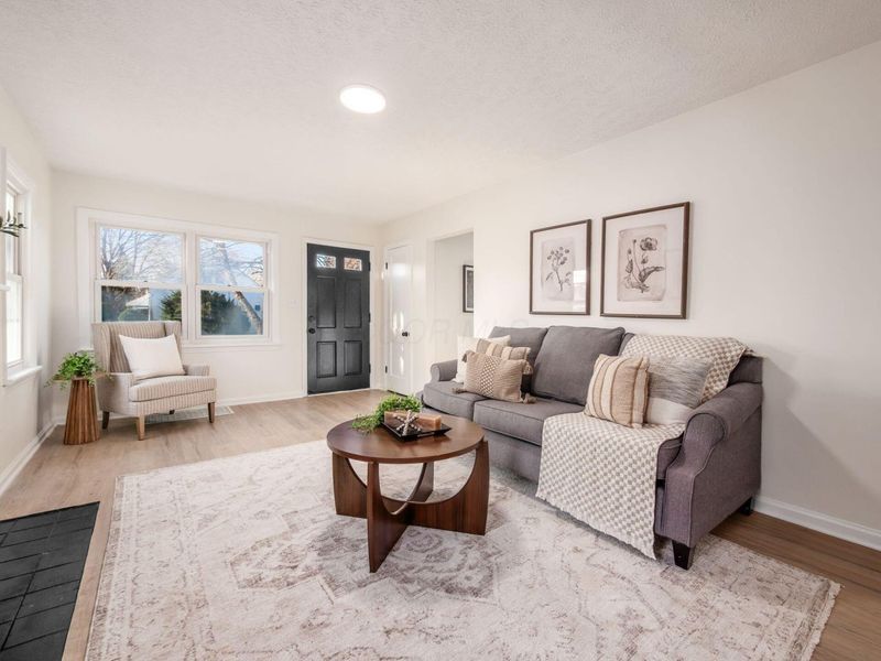 1994 Stratford Way, Columbus, OH 43219 Photo 4