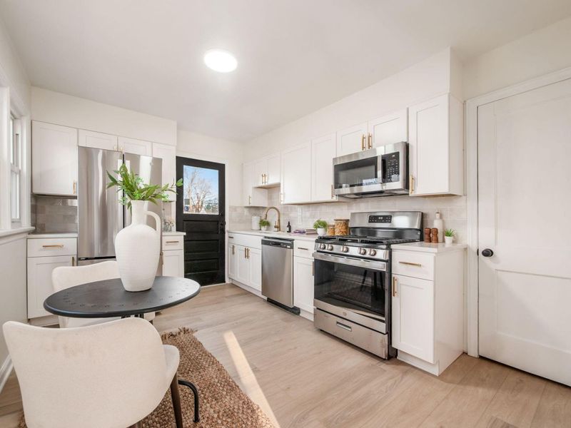 1994 Stratford Way, Columbus, OH 43219 Photo 6