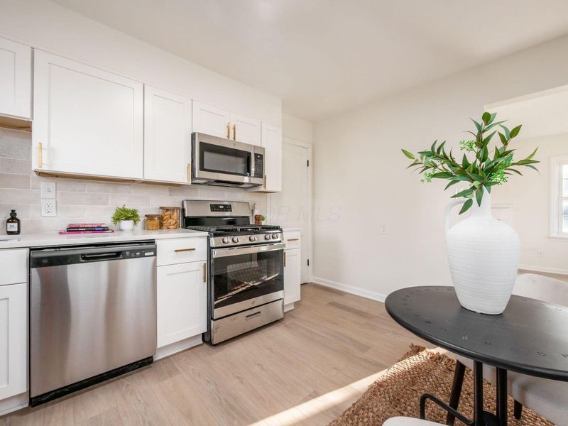 1994 Stratford Way, Columbus, OH 43219 Photo 9