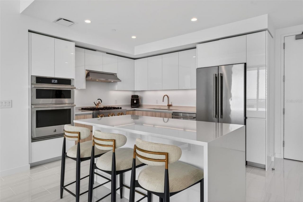 400 Central Avenue, Unit 1405, Saint Petersburg, FL 33701 Photo