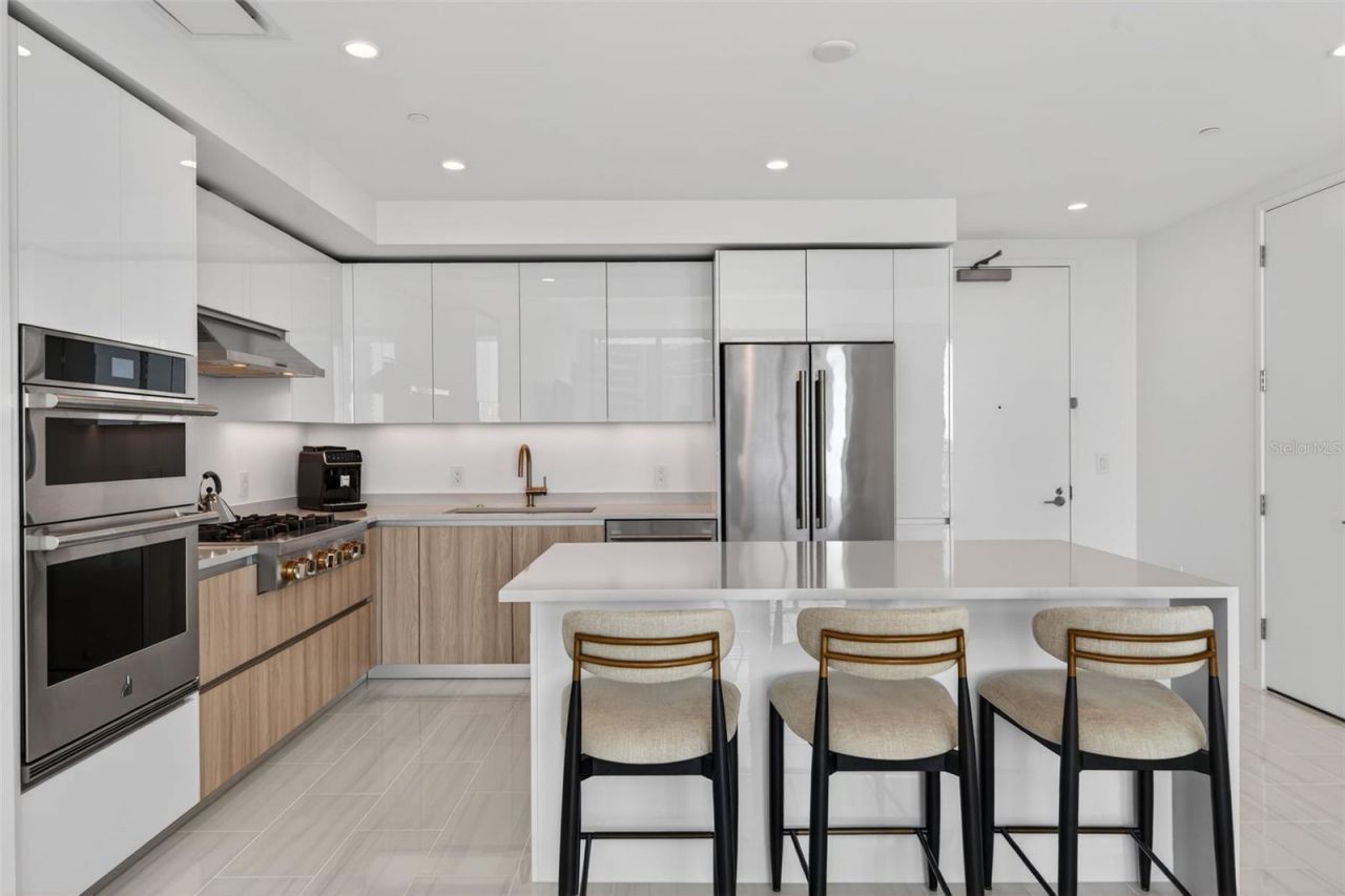 400 Central Avenue, Unit 1405, Saint Petersburg, FL 33701 Photo