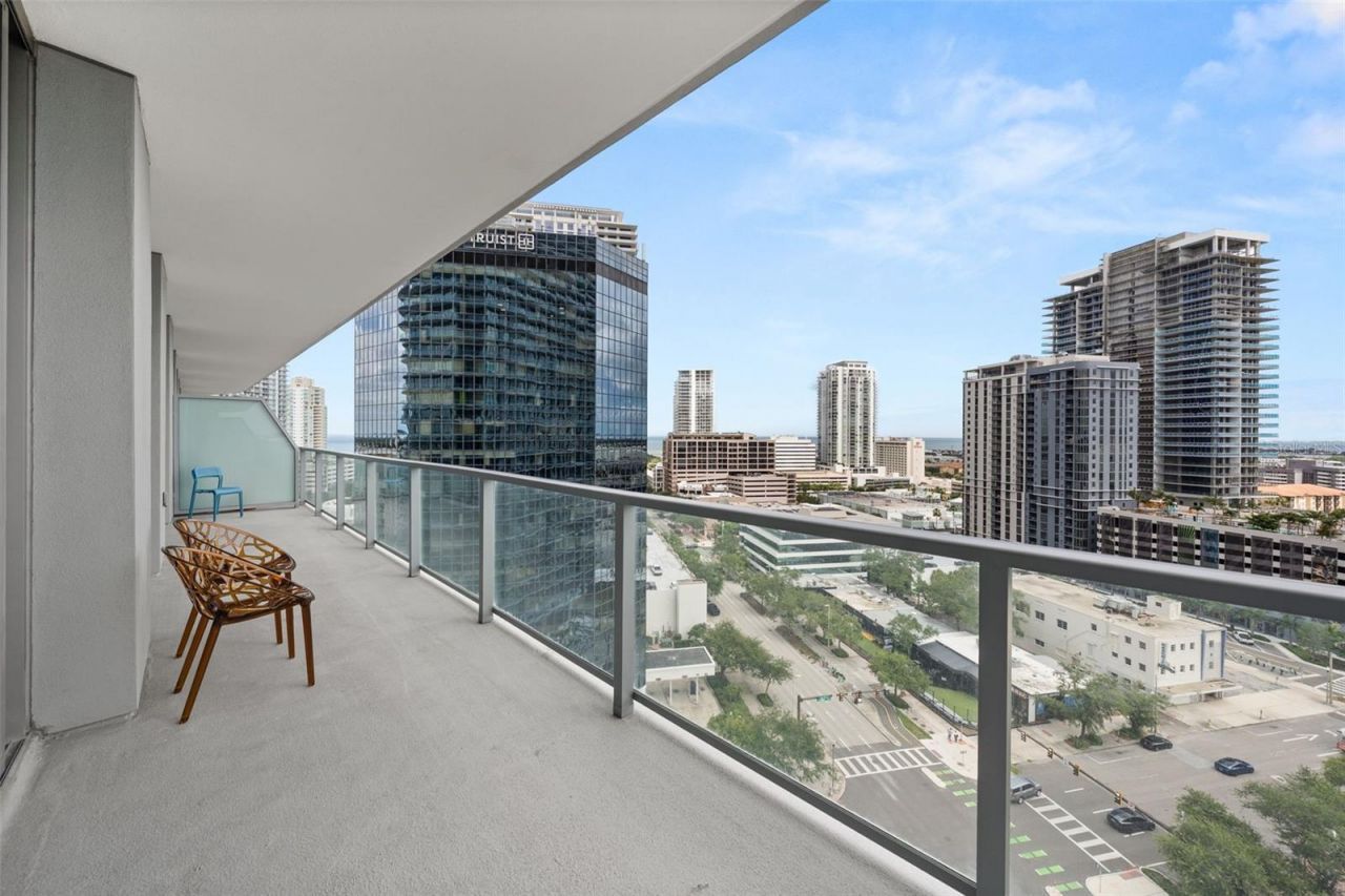 400 Central Avenue, Unit 1405, Saint Petersburg, FL 33701 Photo
