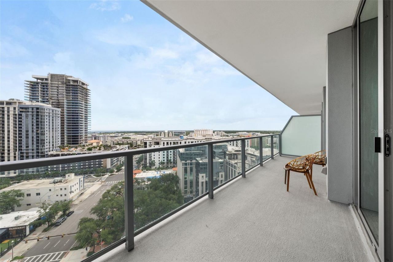 400 Central Avenue, Unit 1405, Saint Petersburg, FL 33701 Photo
