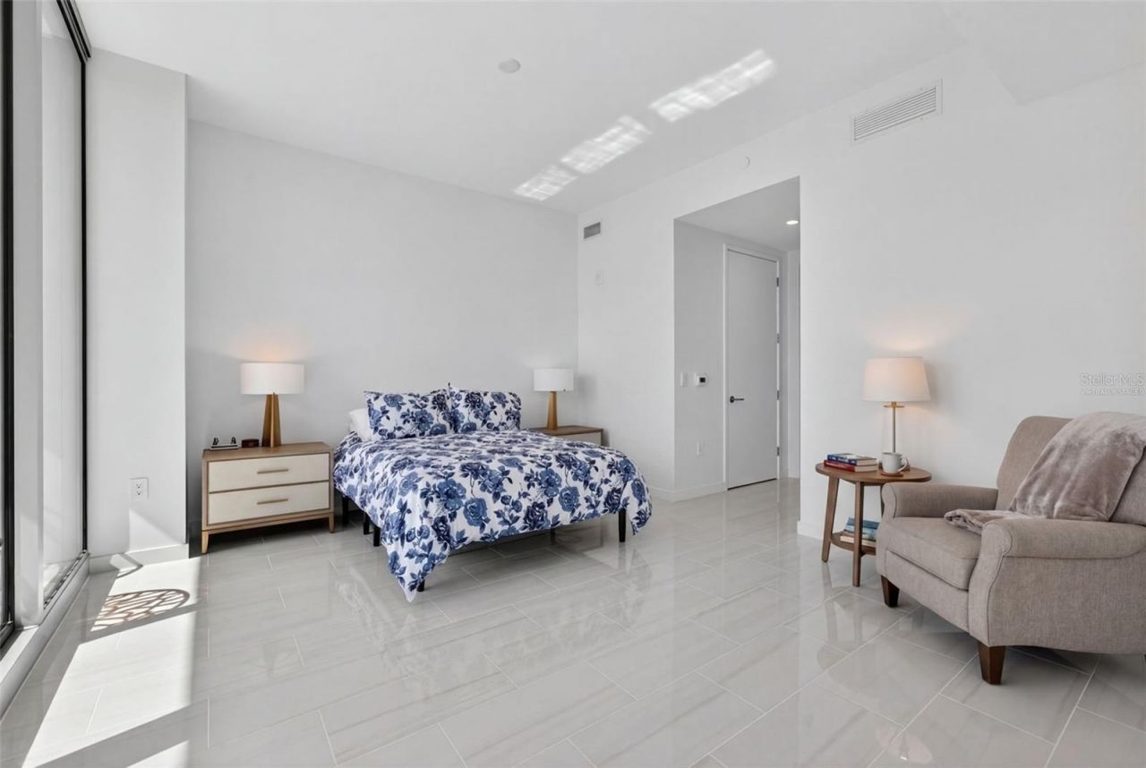 400 Central Avenue, Unit 1405, Saint Petersburg, FL 33701 Photo