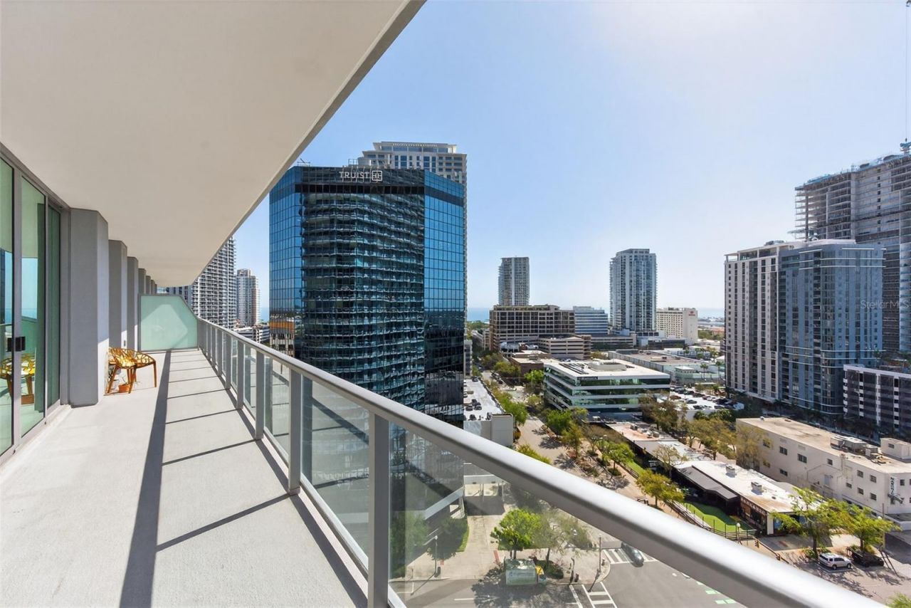 400 Central Avenue, Unit 1405, Saint Petersburg, FL 33701 Photo