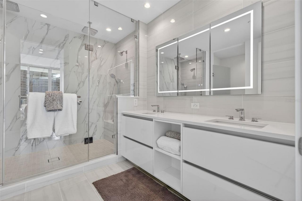 400 Central Avenue, Unit 1405, Saint Petersburg, FL 33701 Photo