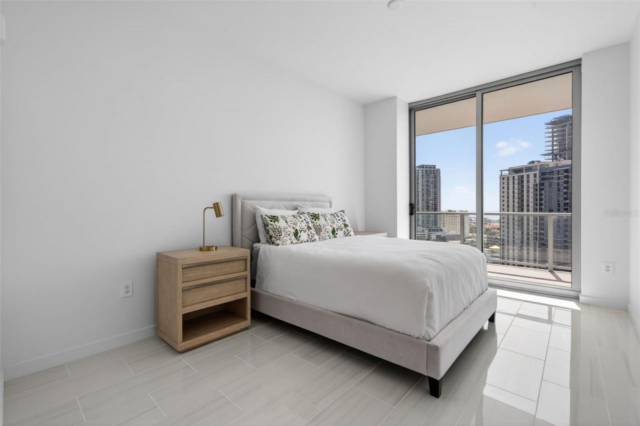 400 Central Avenue, Unit 1405, Saint Petersburg, FL 33701 Photo