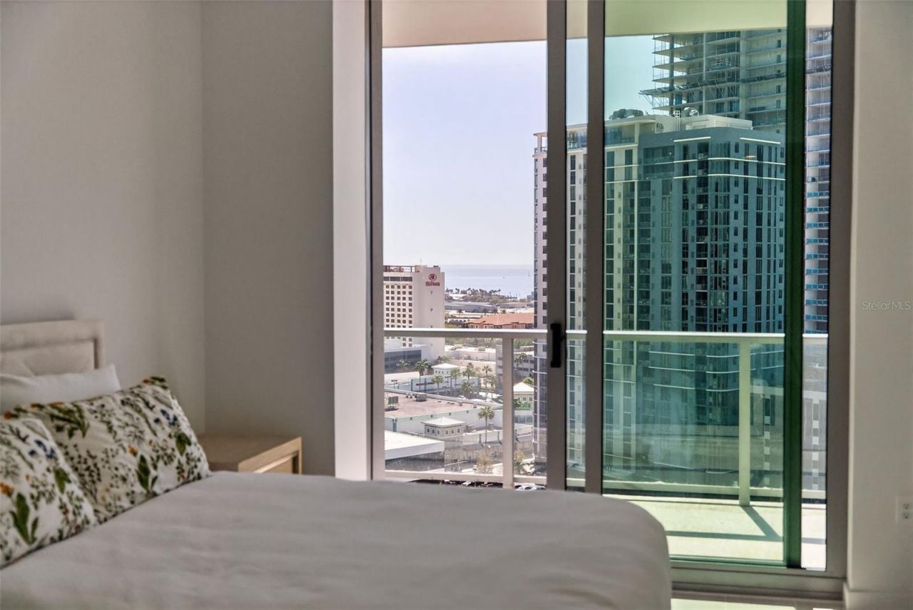 400 Central Avenue, Unit 1405, Saint Petersburg, FL 33701 Photo