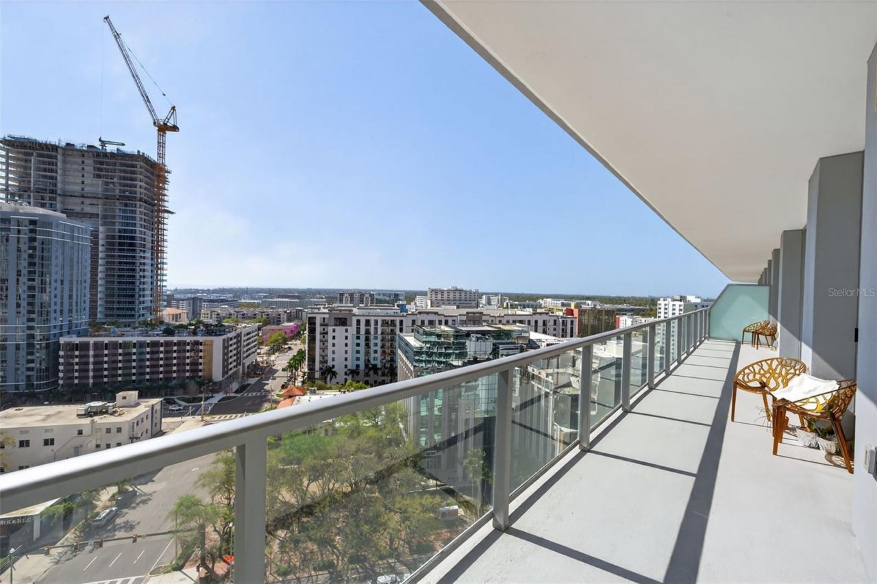 400 Central Avenue, Unit 1405, Saint Petersburg, FL 33701 Photo