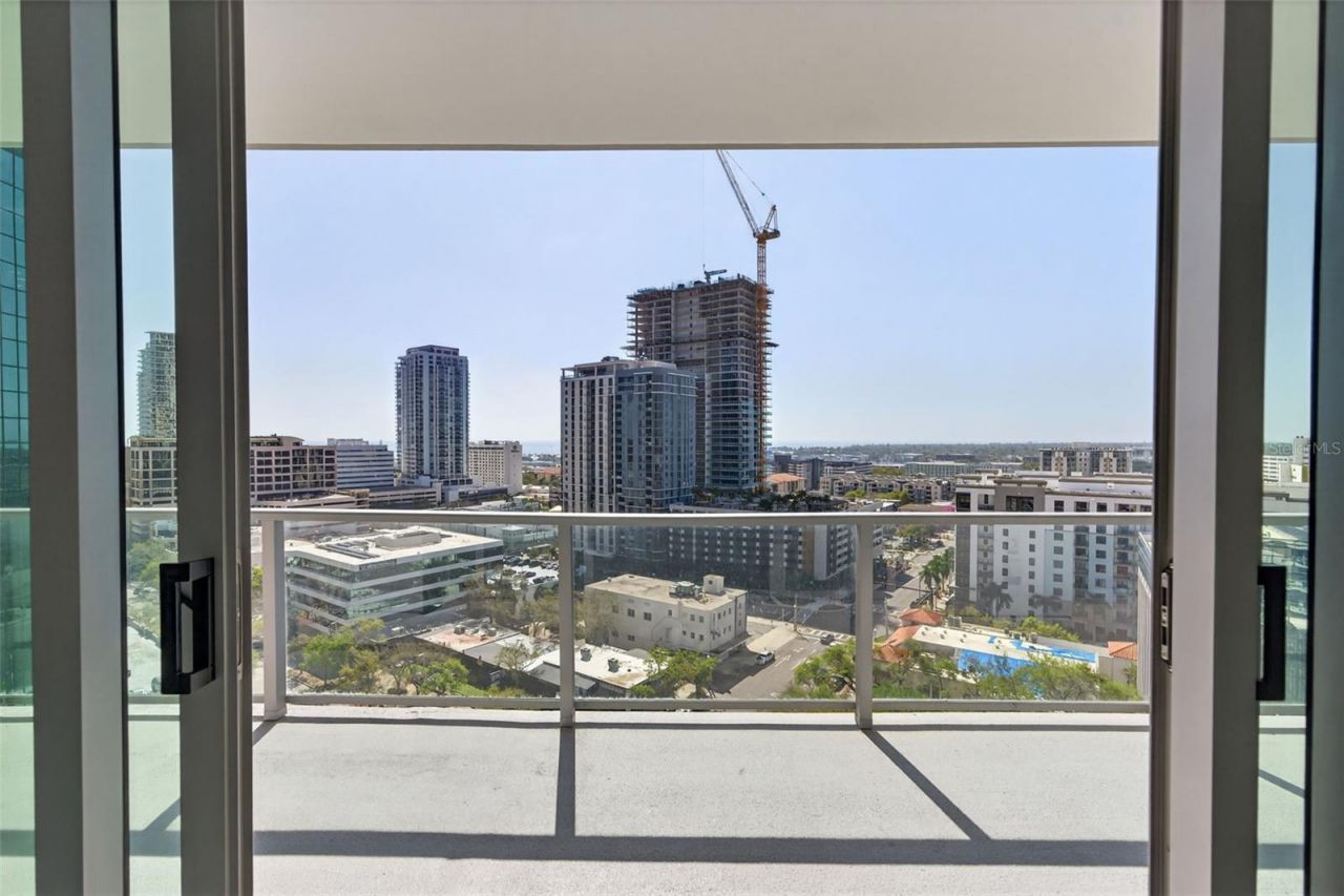 400 Central Avenue, Unit 1405, Saint Petersburg, FL 33701 Photo