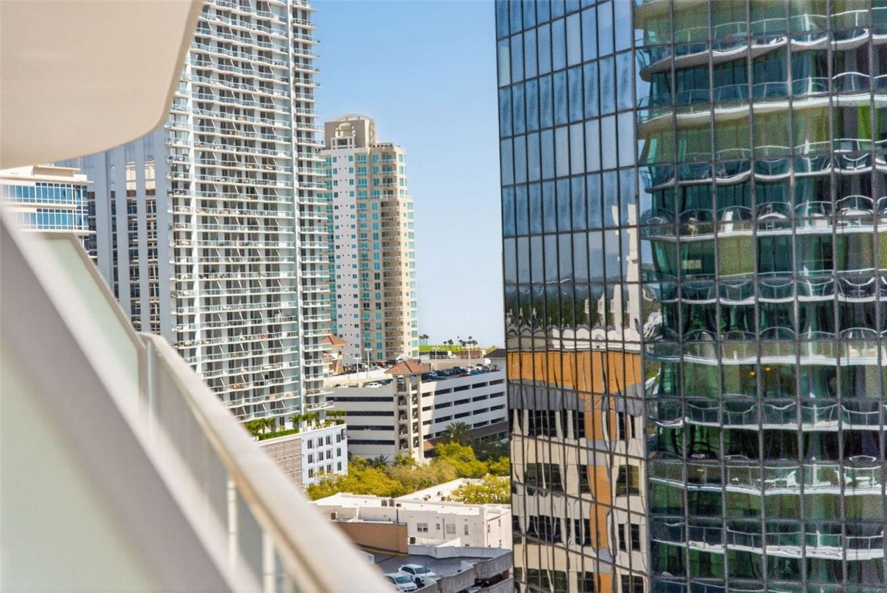 400 Central Avenue, Unit 1405, Saint Petersburg, FL 33701 Photo