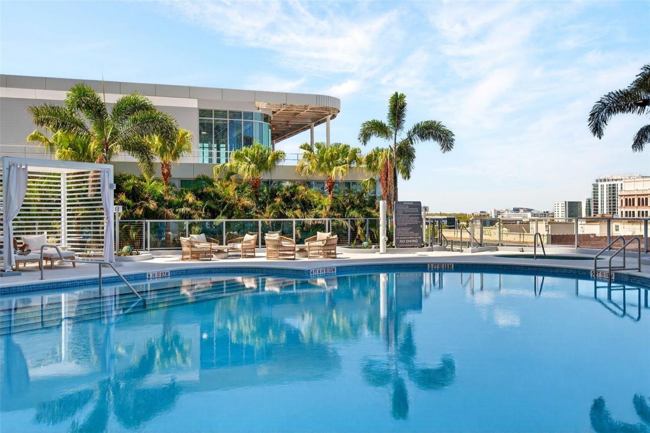 400 Central Avenue, Unit 1405, Saint Petersburg, FL 33701 Photo