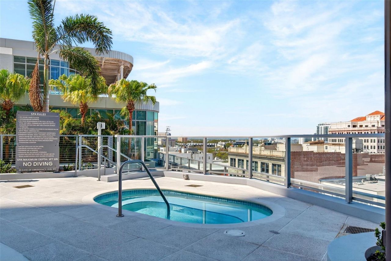 400 Central Avenue, Unit 1405, Saint Petersburg, FL 33701 Photo