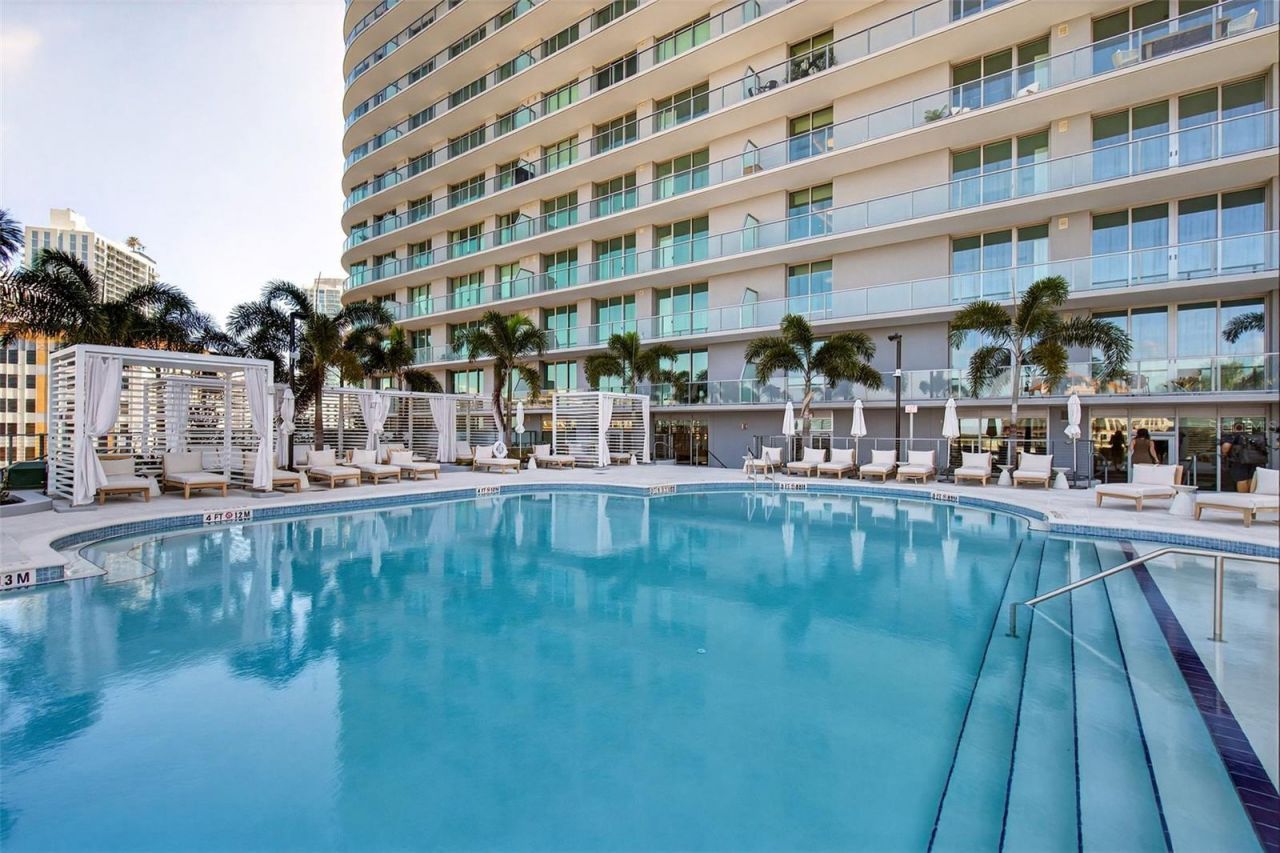 400 Central Avenue, Unit 1405, Saint Petersburg, FL 33701 Photo