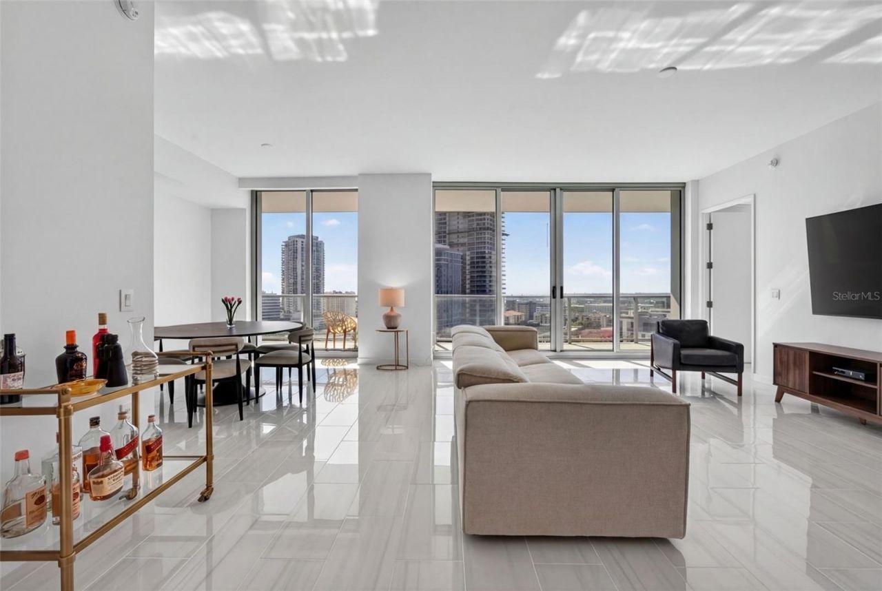 400 Central Avenue, Unit 1405, Saint Petersburg, FL 33701 Photo