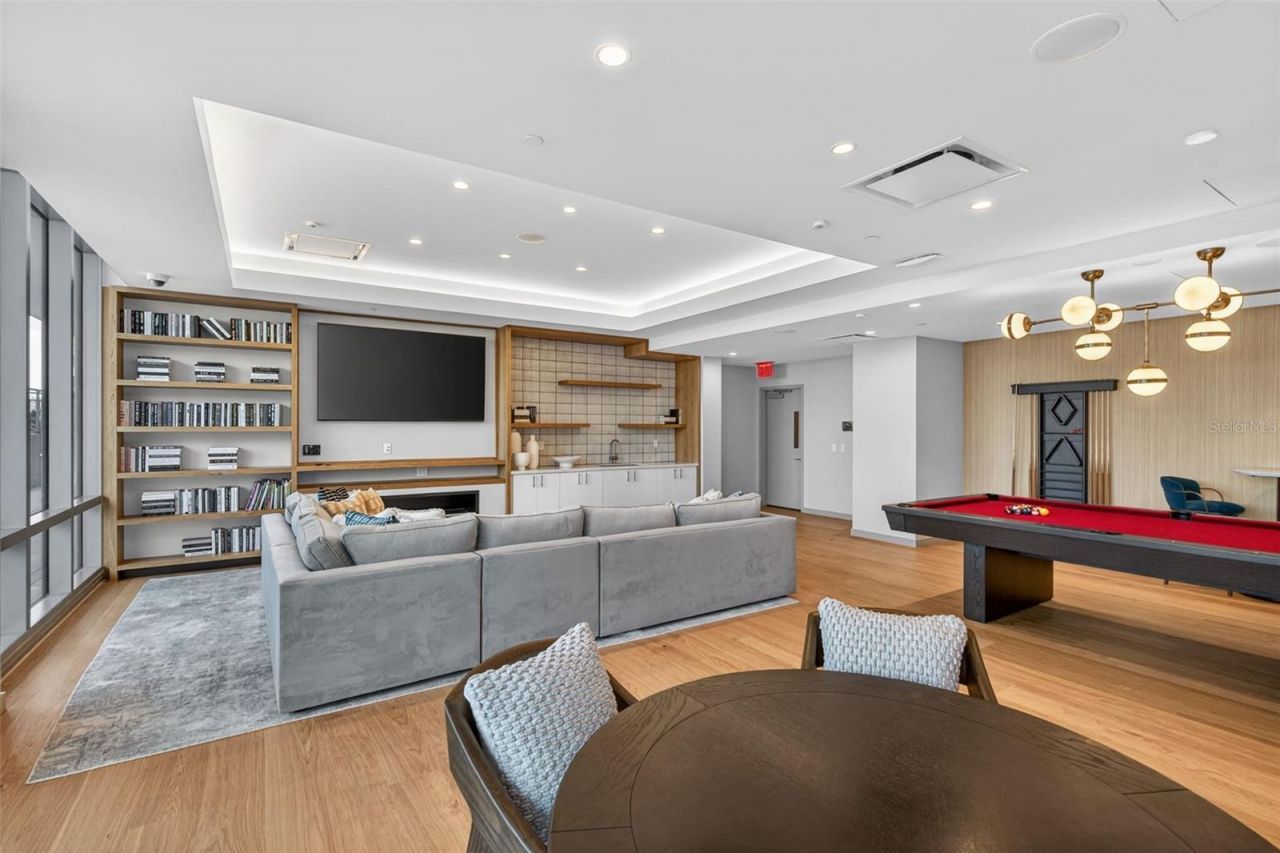 400 Central Avenue, Unit 1405, Saint Petersburg, FL 33701 Photo