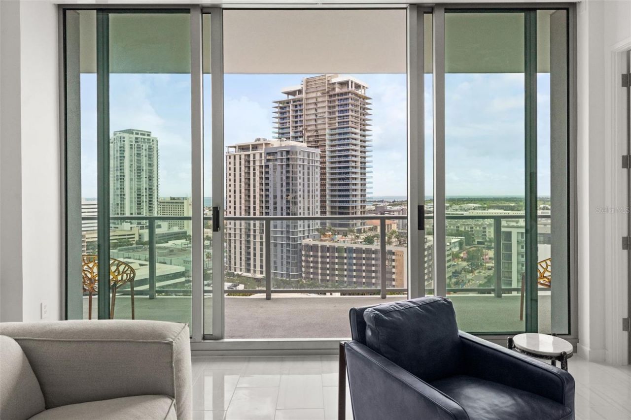 400 Central Avenue, Unit 1405, Saint Petersburg, FL 33701 Photo