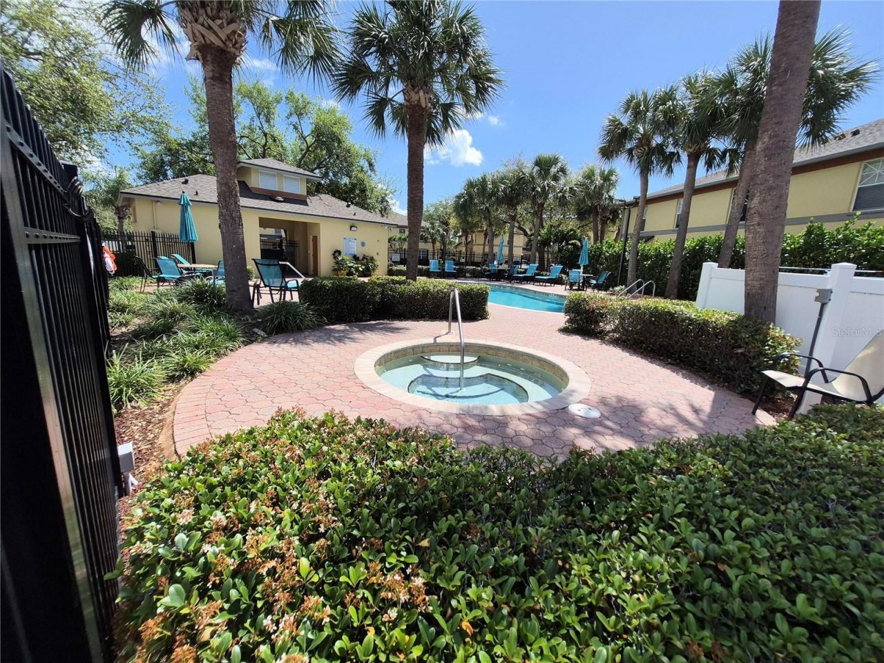 3845 Island Way, Saint Petersburg, FL 33705 Photo