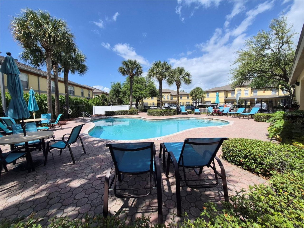 3845 Island Way, Saint Petersburg, FL 33705 Photo