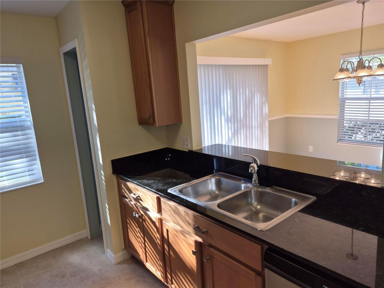 3845 Island Way, Saint Petersburg, FL 33705 Photo