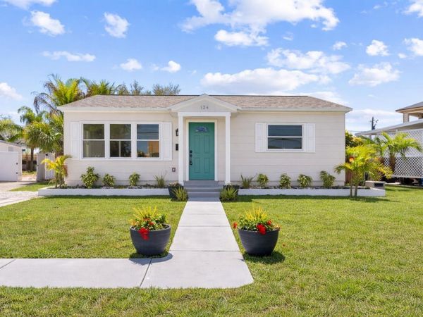 124 85TH AVENUE N, ST PETERSBURG, FL 33702