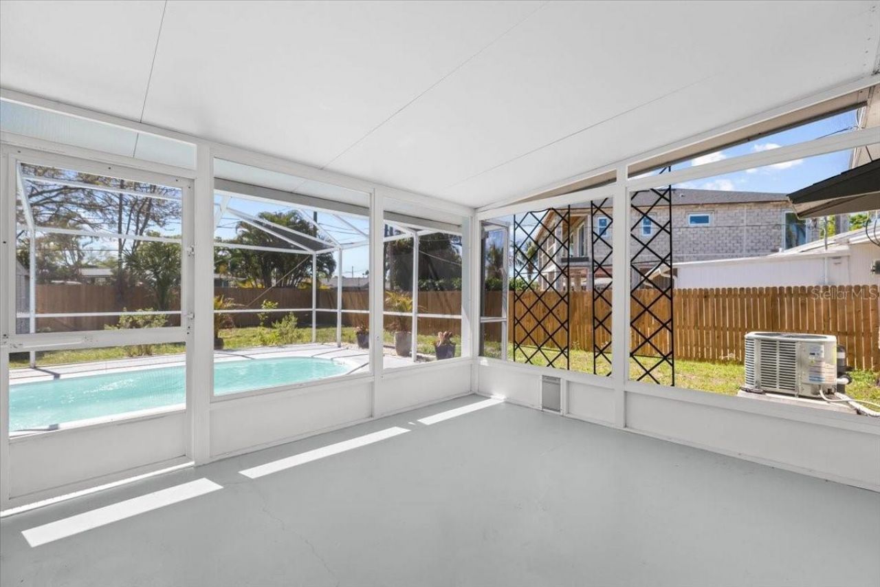 124 85th Avenue N, Saint Petersburg, FL 33702 Photo