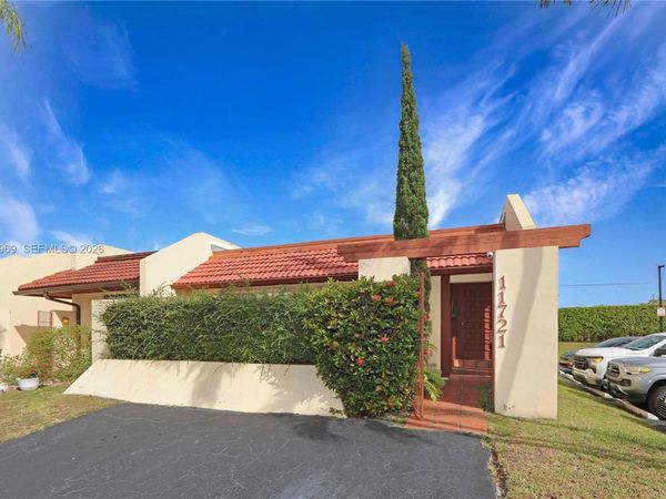 11721 SW 112th Ter , Miami, FL 33186