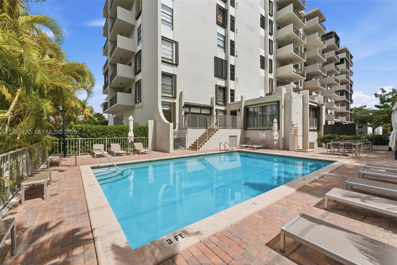 575 Crandon Blvd , Unit 707, Key Biscayne, FL 33149 Photo