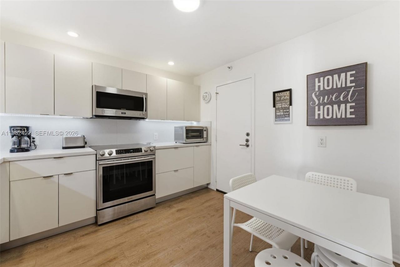 575 Crandon Blvd , Unit 707, Key Biscayne, FL 33149 Photo