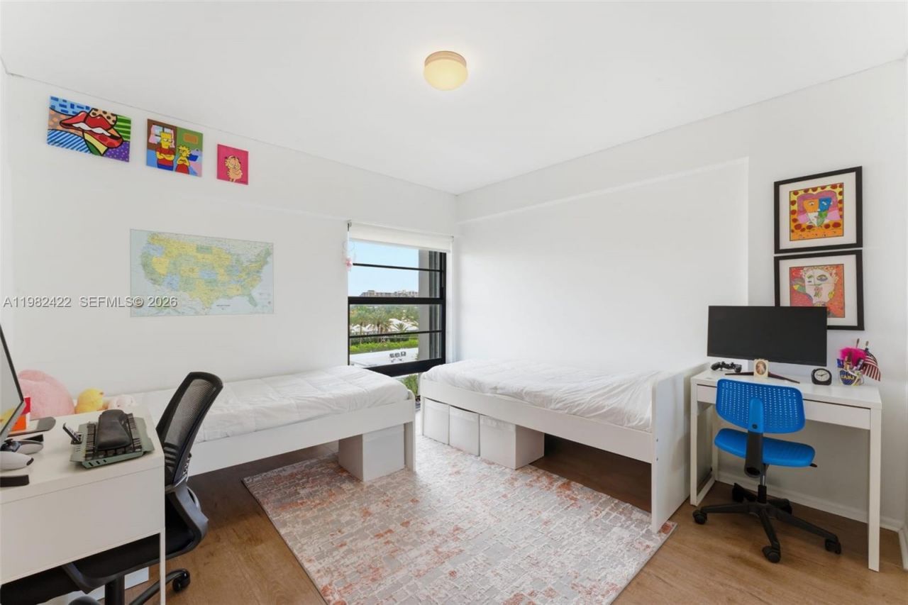 575 Crandon Blvd , Unit 707, Key Biscayne, FL 33149 Photo