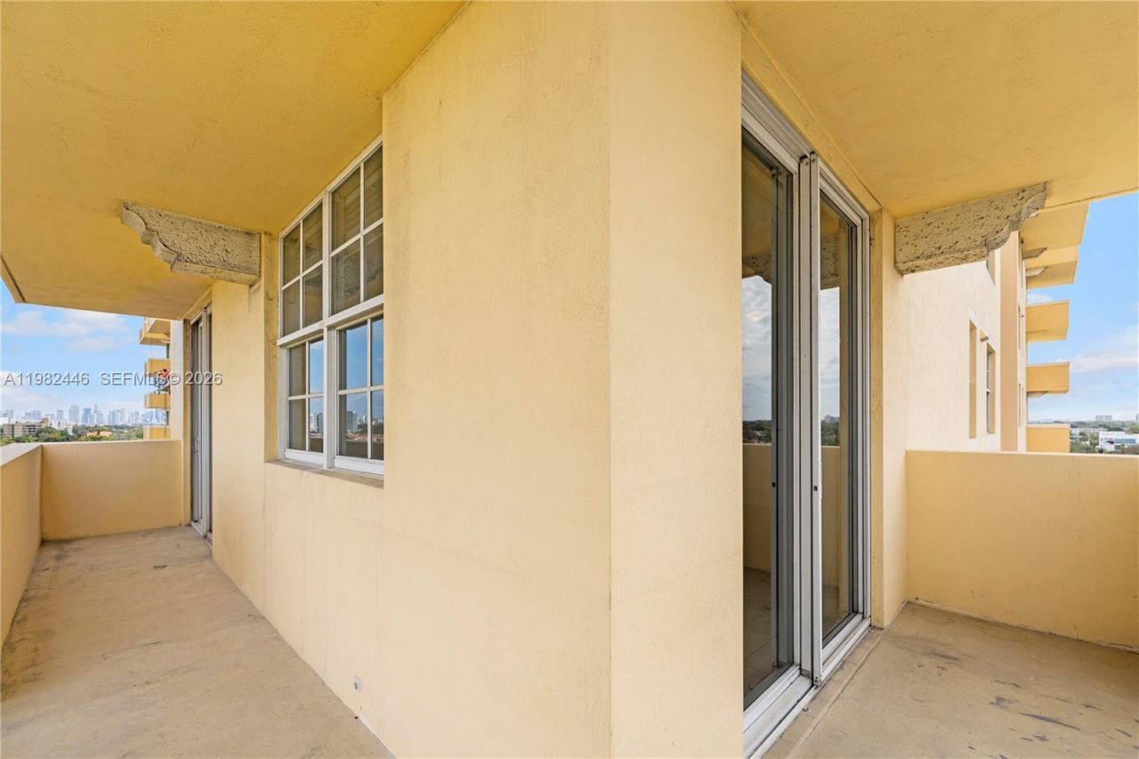 215 SW 42nd Ave, Unit 801, Miami, FL 33134 Photo