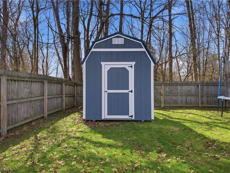 1764 Dumont Drive, Mineral Ridge, OH 44440 Photo 24