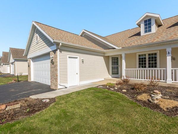 8905 N Clearwater Drive, Zeeland, MI 49464