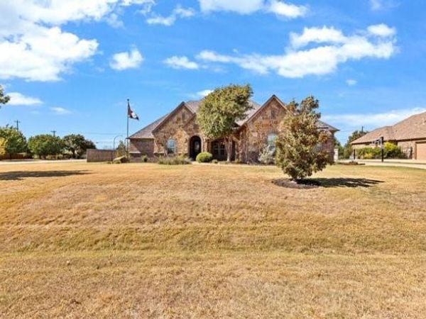 12901 Smokey Ranch Drive, Fort Worth, TX 76052