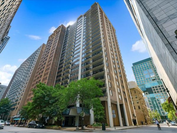 201 E Chestnut Street, Unit 19e, Chicago, IL 60611